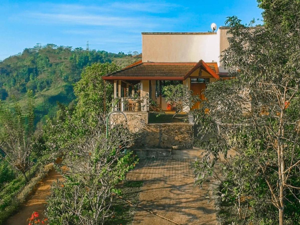 Aqua Exotica Wellness Retreat Hotel Gampola Exterior foto